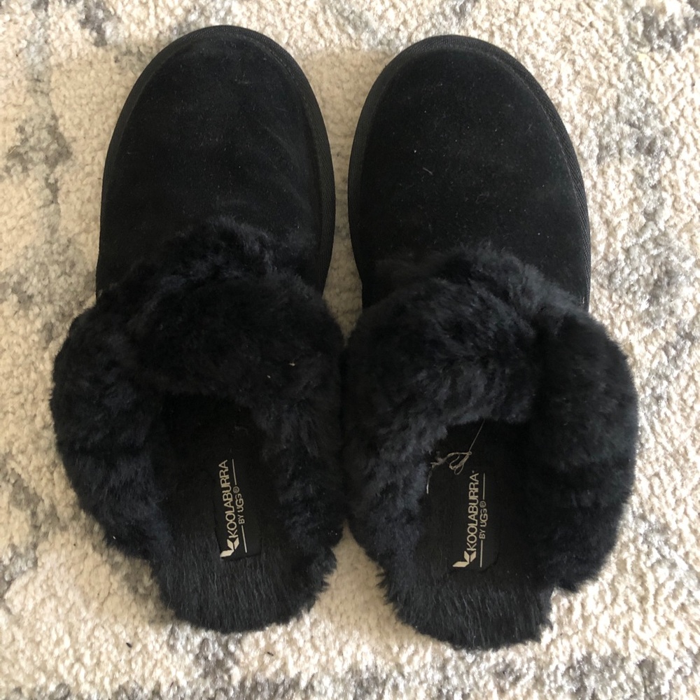BLACK KOOLABURRA SLIPPERS